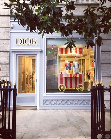 baby dior paris montaigne|Dior Paris.